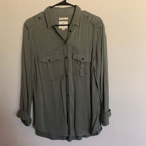 AE Boyfriend Fit Button Down